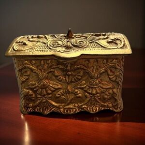 Vintage brass jewelry box Heavy and Sturdy 
Excellent condition
